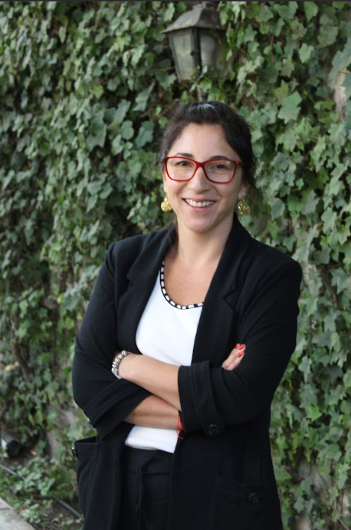 Portrait of Dr Claudia Duran-Aniotz